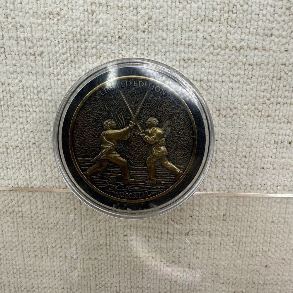 STAR WARS Episode III Limited Edition Coin 2005 Challenge 2" Medallion 3 Vader - Picture 2 of 2